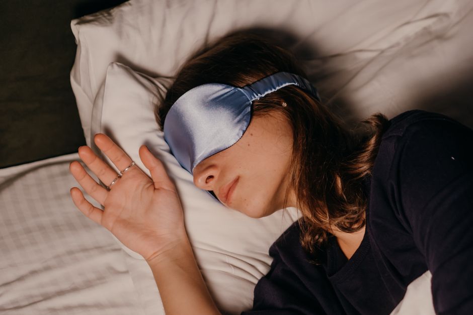 Bien dormir en voyage : routines simples à adopter